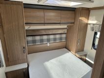 2017 COACHMAN VIP 545 5.jpg